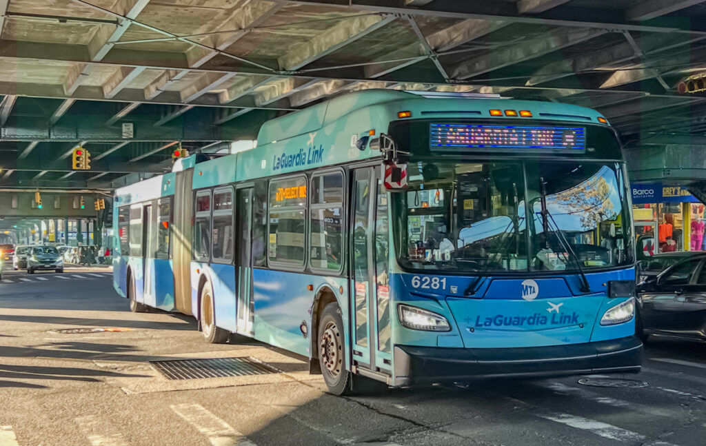 2020 New Flyer XD60 6281 on the Q70 SBS November 2022 Metropolitan Airport News