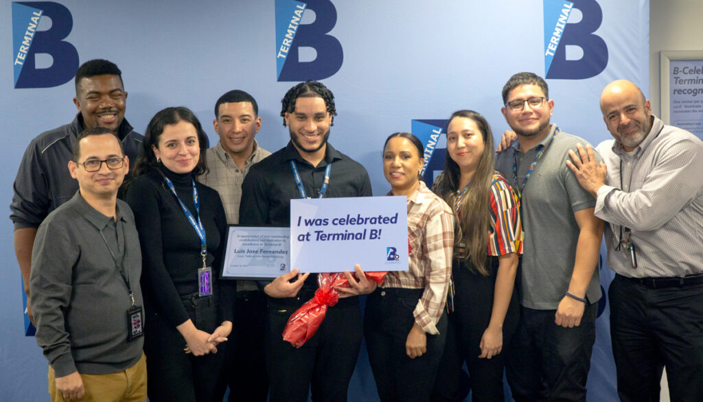 LGA Terminal B Honors First B-Celebrated Recipients New York Airport Luis Jose Fernandez (center) poses with his Villa Restaurant Group team