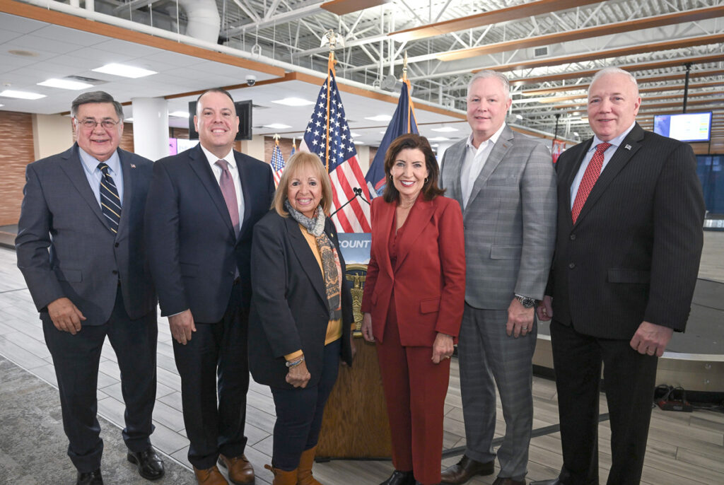 Governor Hochul Invests $150 Million to Connect MacArthur Airport to LIRR's Ronkonkoma Station New York Airport 54323345063 c60668d5be k Metropolitan Airport News