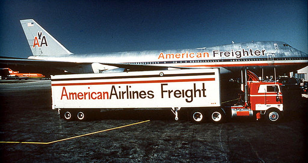 747 Jumbo Jet Freigher