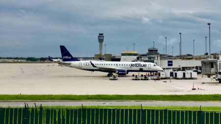 AIRLINE61 JETBLUE AT WASHINGTON NATIONAL Metropolitan Airport News