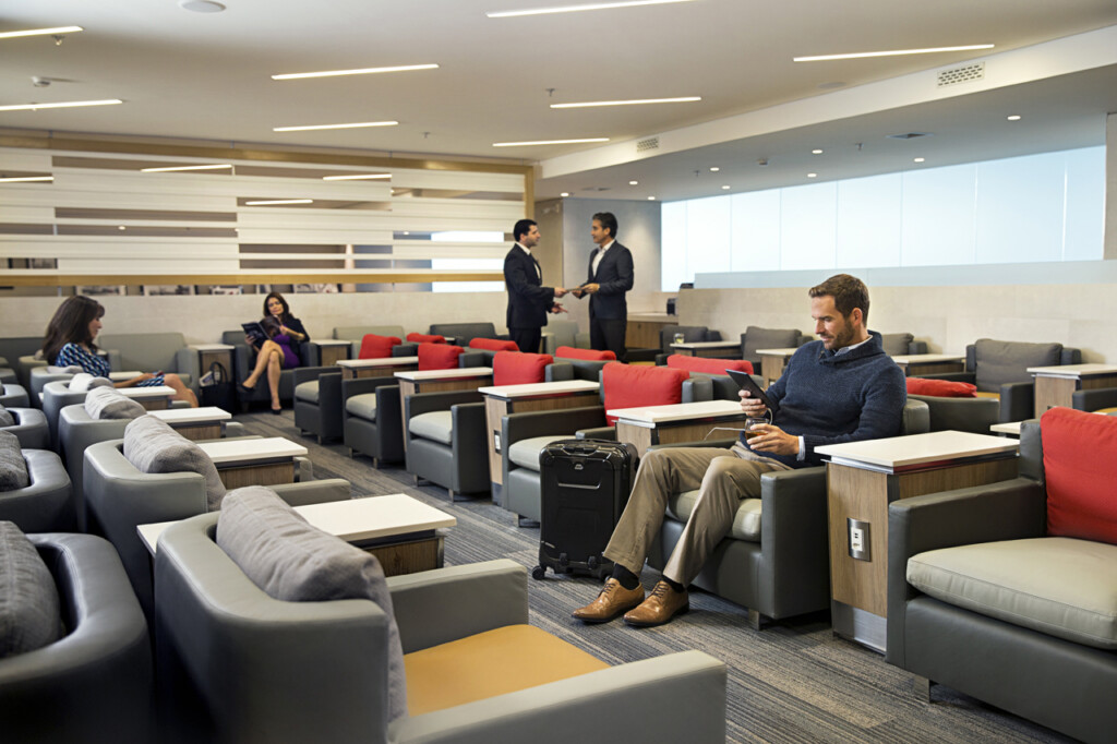 AMERICANAdmiralsClub customer lounge Metropolitan Airport News