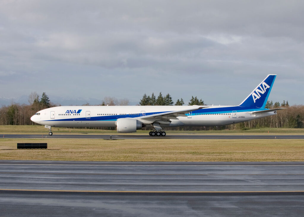 ANA777300ER Metropolitan Airport News