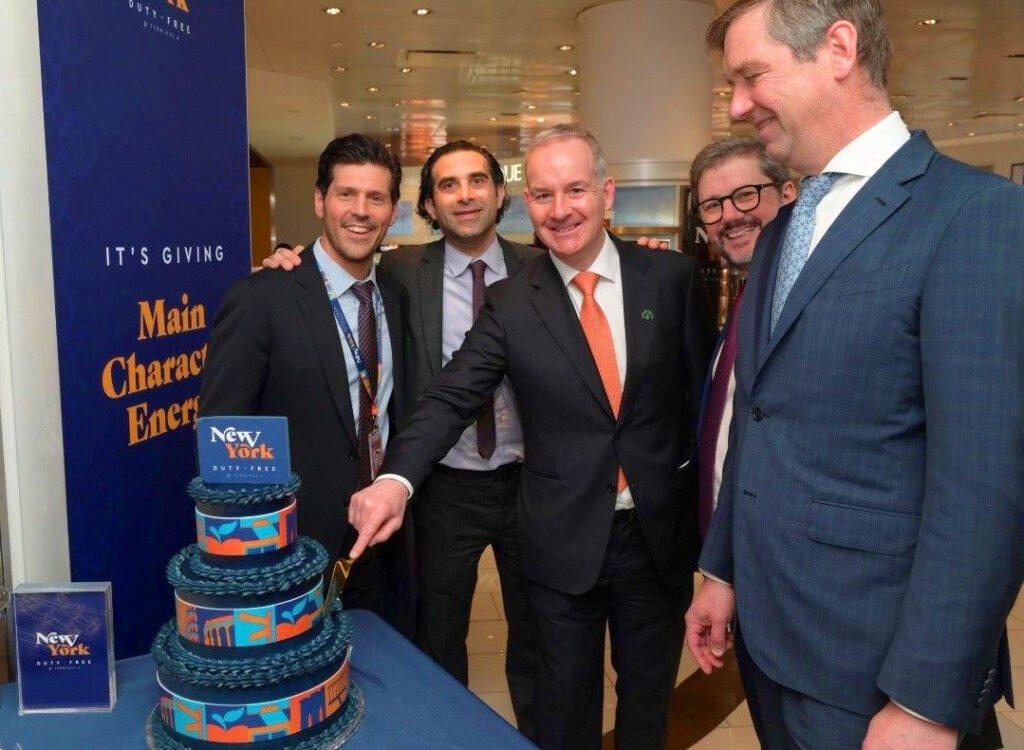 ARI iSHOPPE T4 JFK Cake Metropolitan Airport News