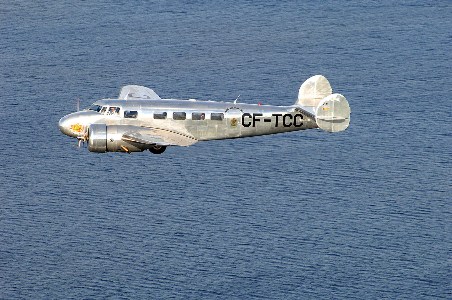 What’s That Silver Plane in the Air? Air Canada Lockheed L 10A Electra Metropolitan Airport News