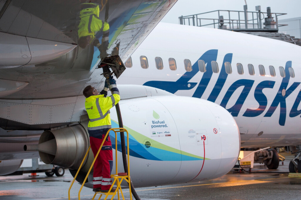 Alaska Airlines Signs Agreement for Use of Hydrogen and Solid Waste as Bio Fuel Alaska Airlines Biofuel