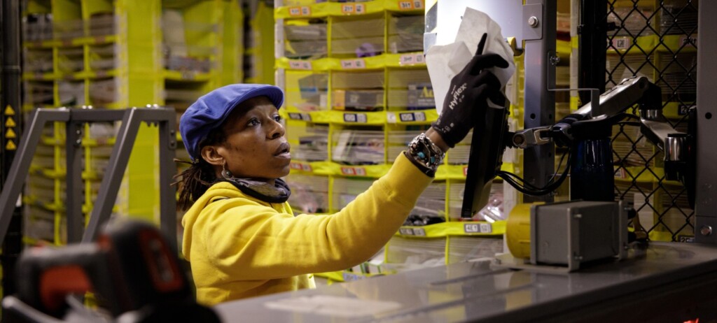 Amazon prioritizes health and safety while fulfilling customer orders Metropolitan Airport News