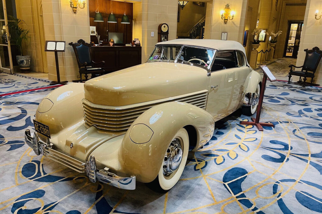 Perfectly Preserved Cord Perpetuates Earhart Legacy New York Airport Ameila Earhart1937 Cord 812 Phaeton Convertible Metropolitan Airport News