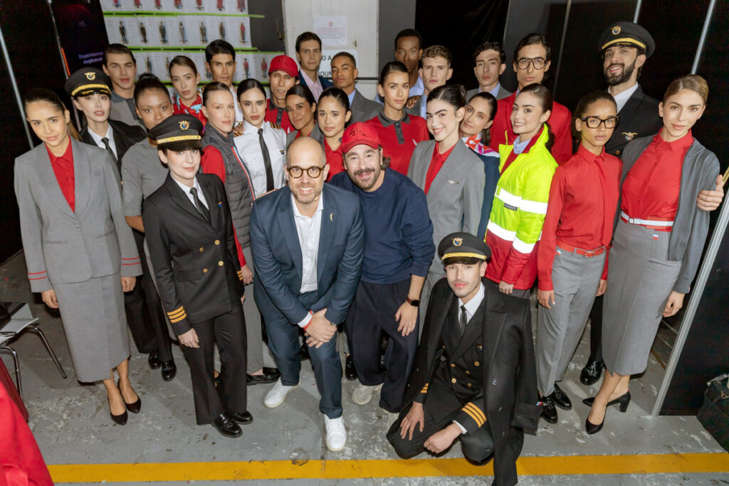 Avianca Unveils New Uniforms Blending Comfort and Brand Identity Avianca Unveils New Uniforms Blending Elegance, Comfort and Brand Identity