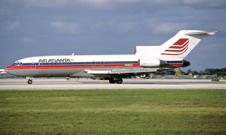 Air Atlanta: Quality versus Delta and Eastern Goliaths An Air Atlanta Boeing 727-100 at Miami International Airport in 1987