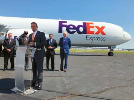 Fedex Severs Ground-Delivery Link With Amazon CARGO7 FEDEX FIRES FIRST SHOTS IN WAR WITH AMAZON Metropolitan Airport News