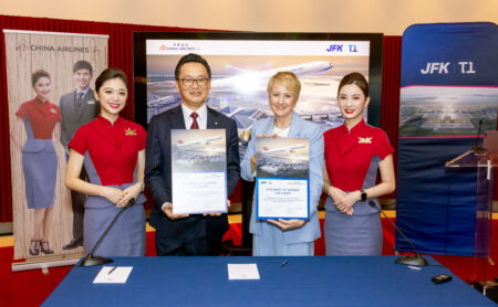 China Airlines President Kevin Chen (left) and The New Terminal One at JFK CEO Jennifer Aument (right) at the signing ceremony to announce China Airlines as a new partner airline of the New Terminal One.