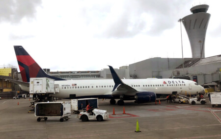Delta Air Lines and United Airlines Restart China Passenger Flights Metropolitan Airport News
