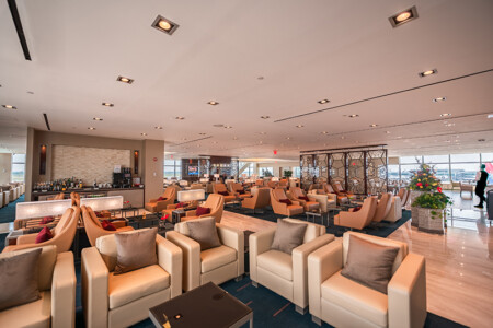 Emirates Welcomes Passengers to Its Newly Refurbed Lounge at JFK Airport EMIRATES 2018 0806 125435 9157 JCM HDR 1 Metropolitan Airport News