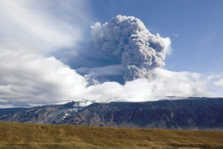 Is There a Checklist for An Erupting Volcano? Eyjafjallajökull Volcano in Iceland