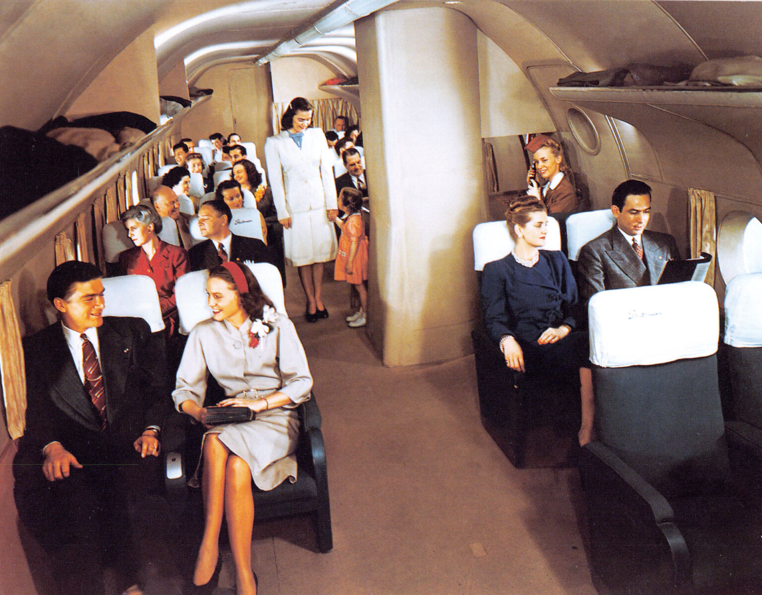 Interior passenger compartment of a Boeing Stratocruiser c.1951