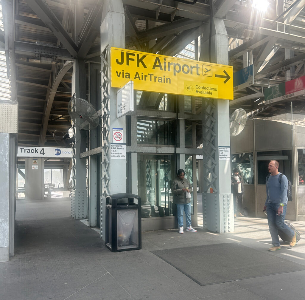 JFK AirTrain Connection at Jamaica Station