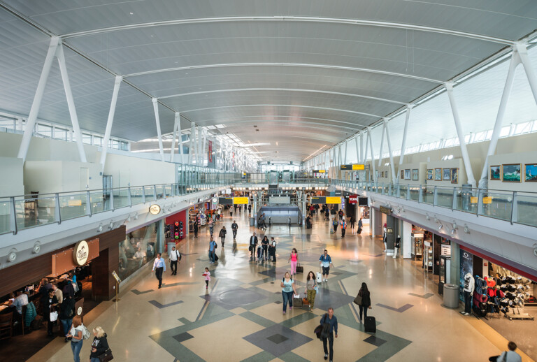 JFK Airport JFKIAT Terminal 4 Retail Hall