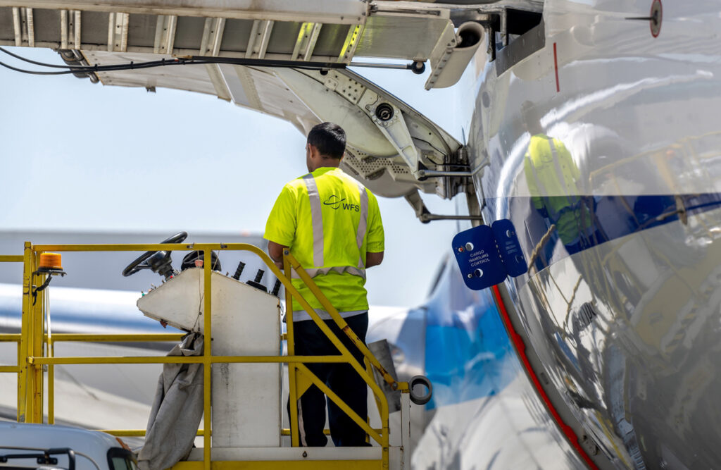WFS Wins 5-year Ramp Handling License at New York JFK’s Terminal 4 Worldwide Flight Services (WFS) wins 5-year ramp handling license at New York JFK’s Terminal 4