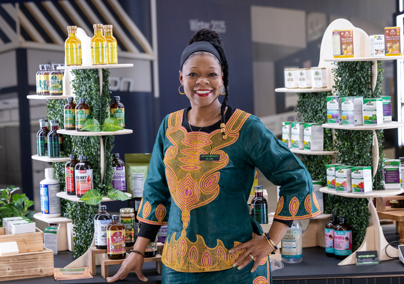 Small Business Retail Accelerator at JFK's T8 Creates Economic Opportunities for Local Entrepreneurs in Airport Concessions Programs New York Airport Dr. Simone Lord Marcelle, Owner, Mother Earth Juice Bar
