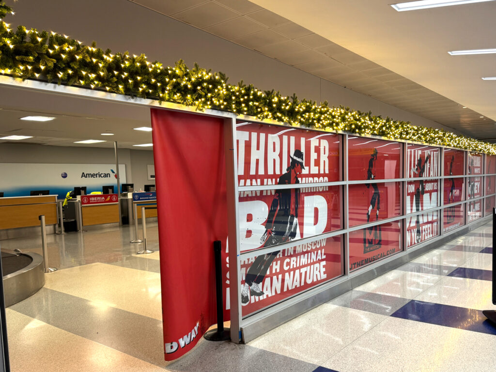 Holidays at the Airports New York Airport JFK Terminal 8 install 03 Metropolitan Airport News
