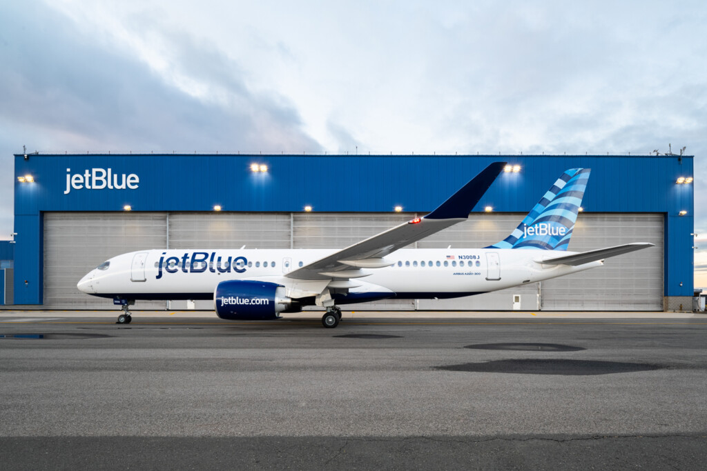 JetBlue Airbus A220-300