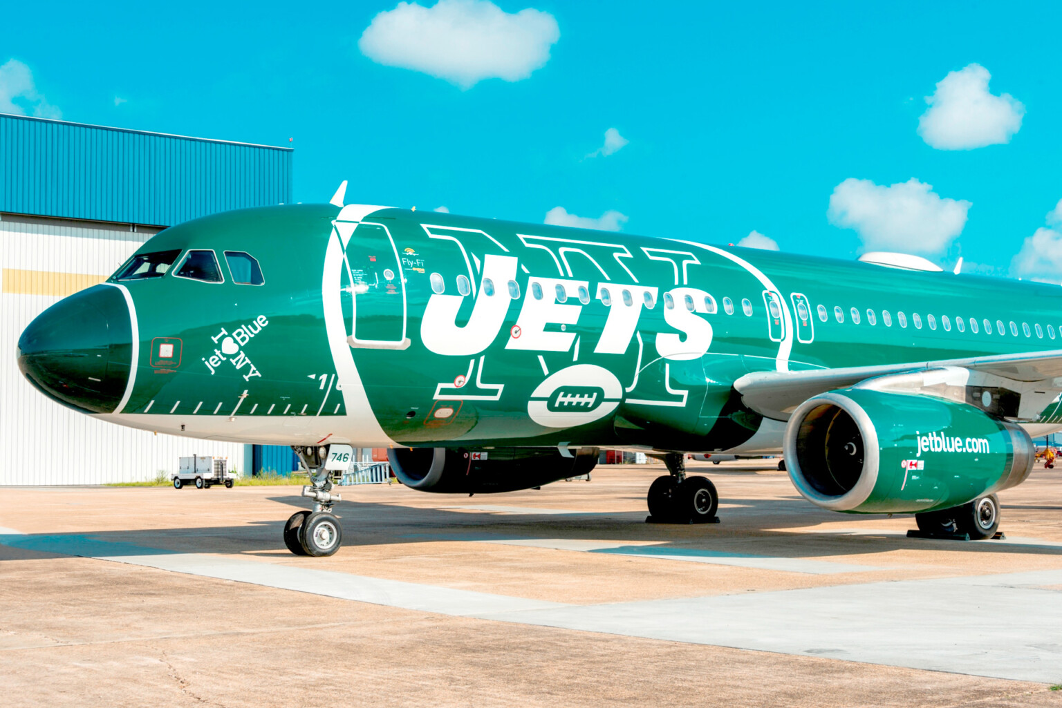 JetBlue Celebrates its Home Field Advantage with an Aircraft Dedicated to the New York Jets Jetblue New York Jets 2 Metropolitan Airport News