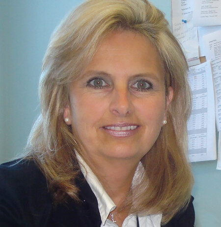 Joanne King Joanne King, Director Commercial Operations – LaGuardia Gateway Partners
