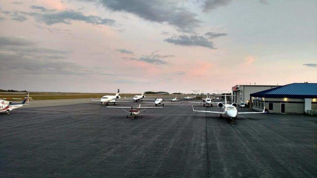 KGON Ramp Metropolitan Airport News
