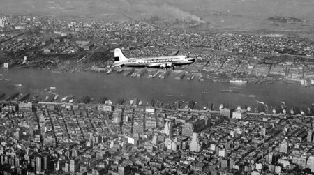 KLM Marks 75th Anniversary Flying Into New York