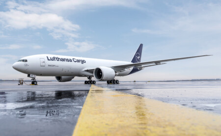 Lufthansa Cargo B777-972
