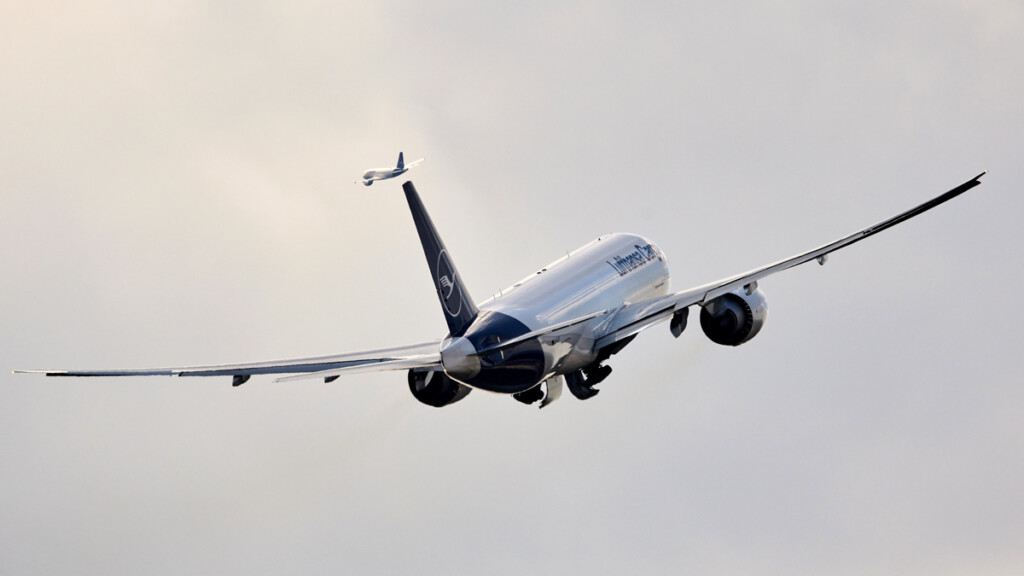 LUFTHANSA A321 Freighter