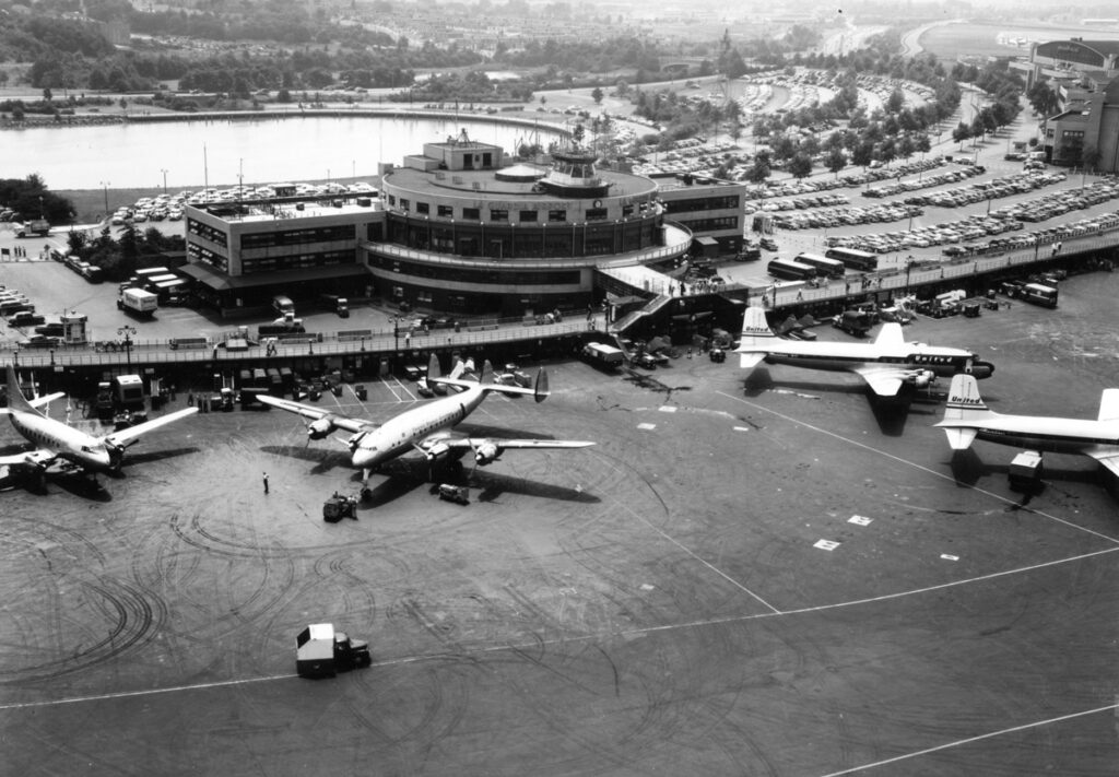 LaGuardia view of field side aircraft ops with Central Terminal Observation Deck adjacent parking 8 17 1951 Metropolitan Airport News