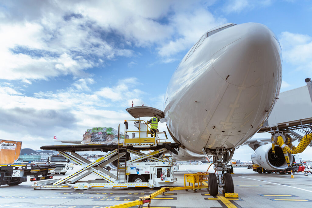 Menzies Aviation Doubles U.S. Footprint with Completion of $305m Acquisition of G2 New York Airport Menzies Aviation Metropolitan Airport News