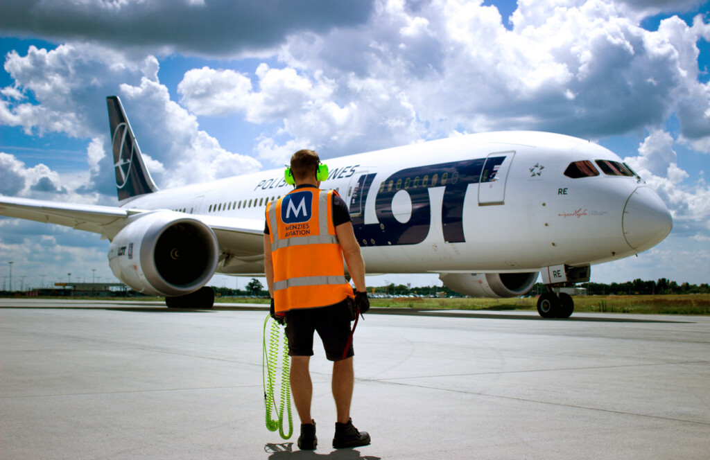 Menzies Aviation Expands LOT Polish Airlines Partnership Across Europe and North America