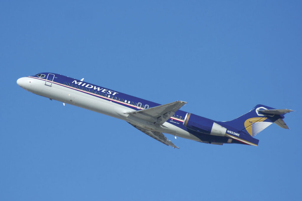 Midwest Express: The Best Care in the Air New York Airport A Boeing 717 in the airline’s final livery.