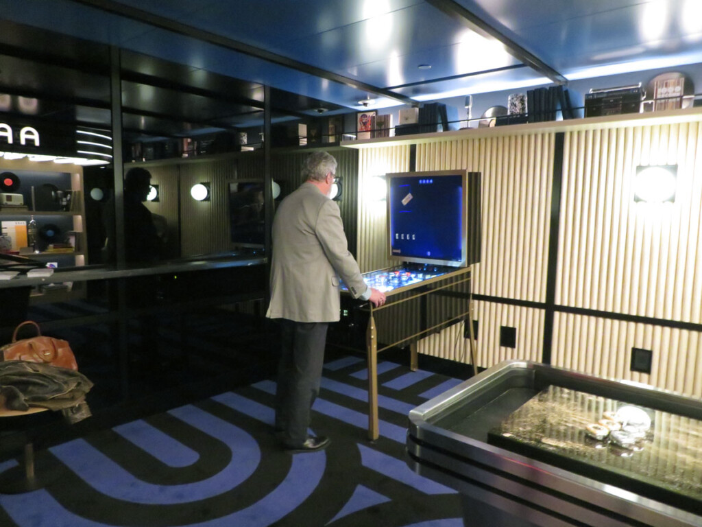 Chase Announces the Opening of Chase Sapphire Lounge by The Club at LaGuardia Airport’s Terminal B New York Airport Pinball at the Arcade Metropolitan Airport News