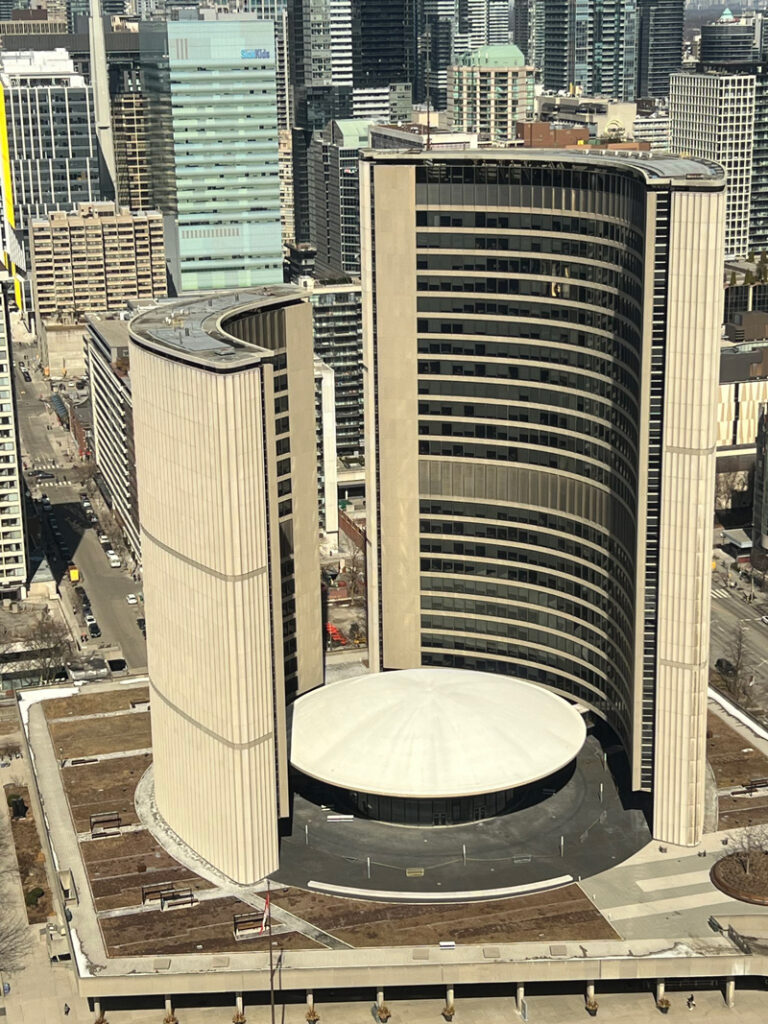 A Quick Shot to Toronto New York Airport Toronto City Hall is the seat of the municipal government of Toronto.