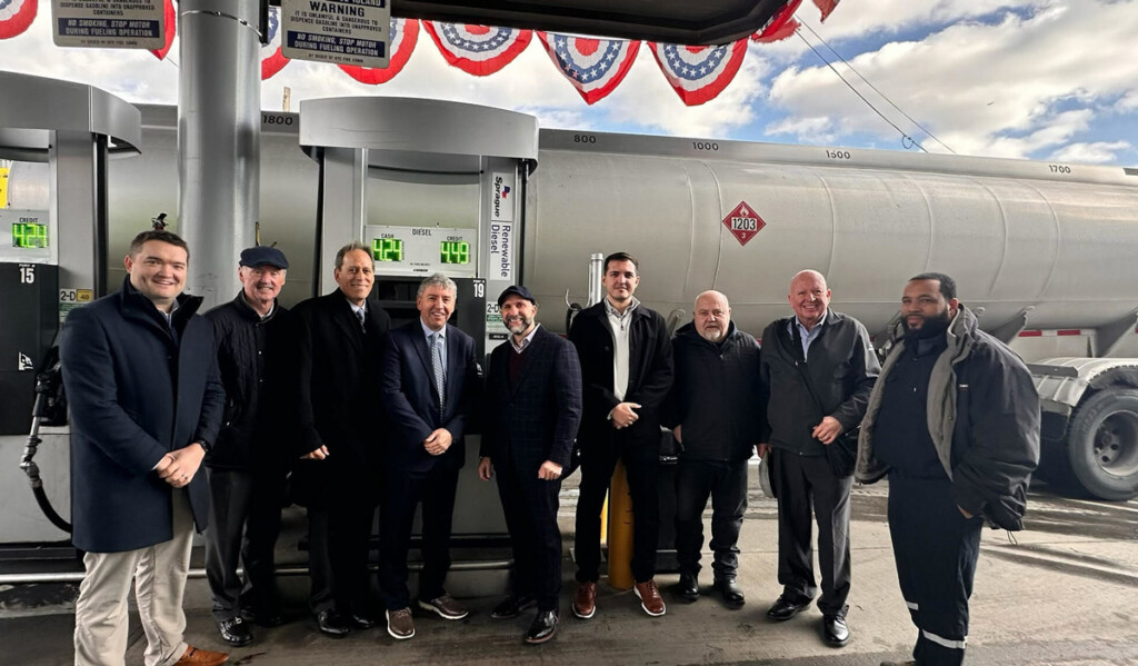 Sprague President and CEO David Glendon, and members of the New York team, stand before the grand opening of the city's first retail fuel station dispensing renewable diesel. This historic collaboration between Sprague and Sonomax signals a new era for the transportation sector, offering immediate reductions in greenhouse gases and harmful emissions with this drop-in fuel solution.