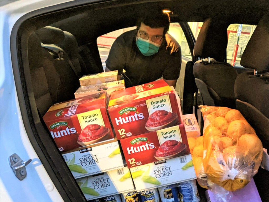 LaGuardia Airport TSA Officer Volunteering At Local Vegan Food Bank During Pandemic Reardon Vincent TSO at LGA Metropolitan Airport News
