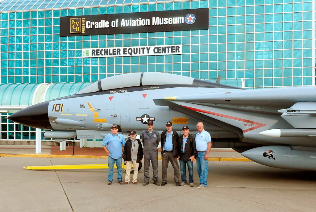F-14D Tomcat ‘Felix 101’ Comes Home New York Airport RestorationCrewJPG Metropolitan Airport News