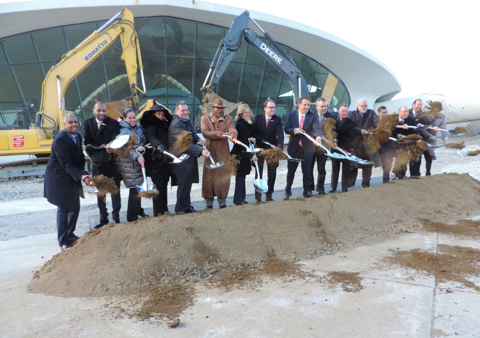 TWA Groundbreaking 064 Metropolitan Airport News
