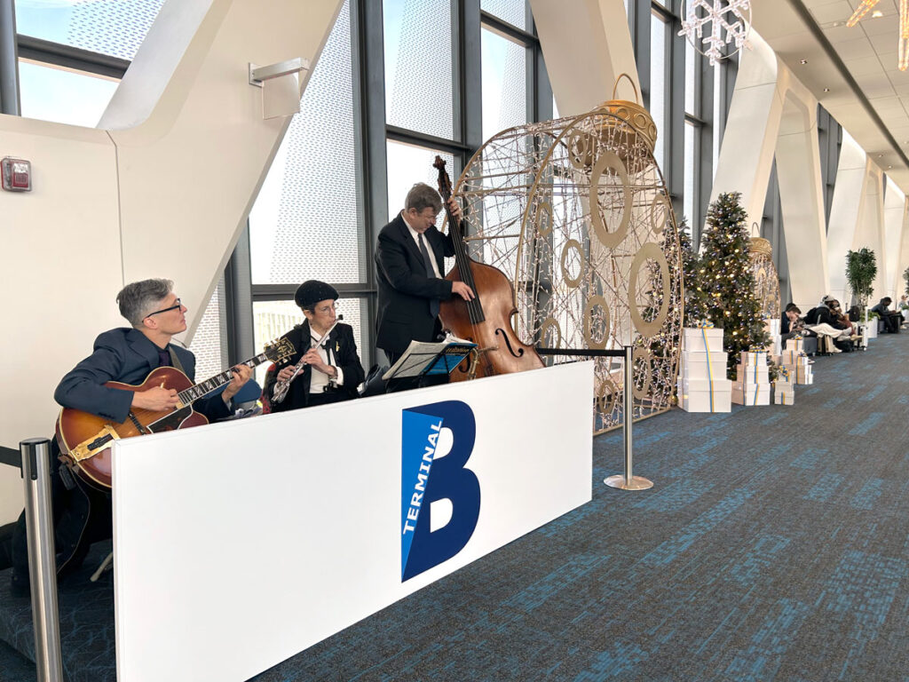 LGA Terminal B Turkey Advocates for a Vegetarian Thanksgiving New York Airport TerminalB Jazz Band at LGA Metropolitan Airport News