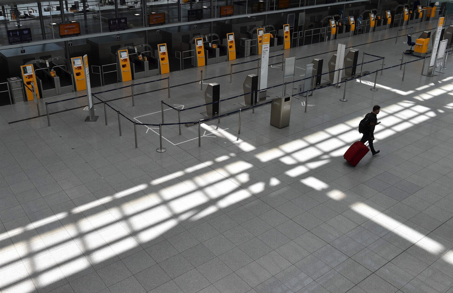 US LIFTS TRAVEL BAN Metropolitan Airport News