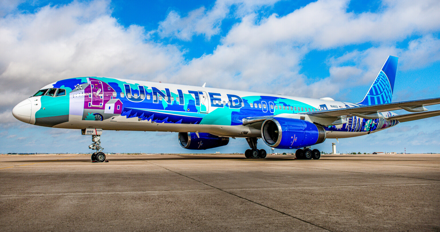 United Airlines NY NJ Her Art Here Airplane Metropolitan Airport News