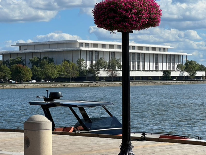 Washington, DC, Is a Great Place to Visit Even During a Government Shutdown New York Airport Washington, DC, Is a Great Place to Visit Even During a Government Shutdown