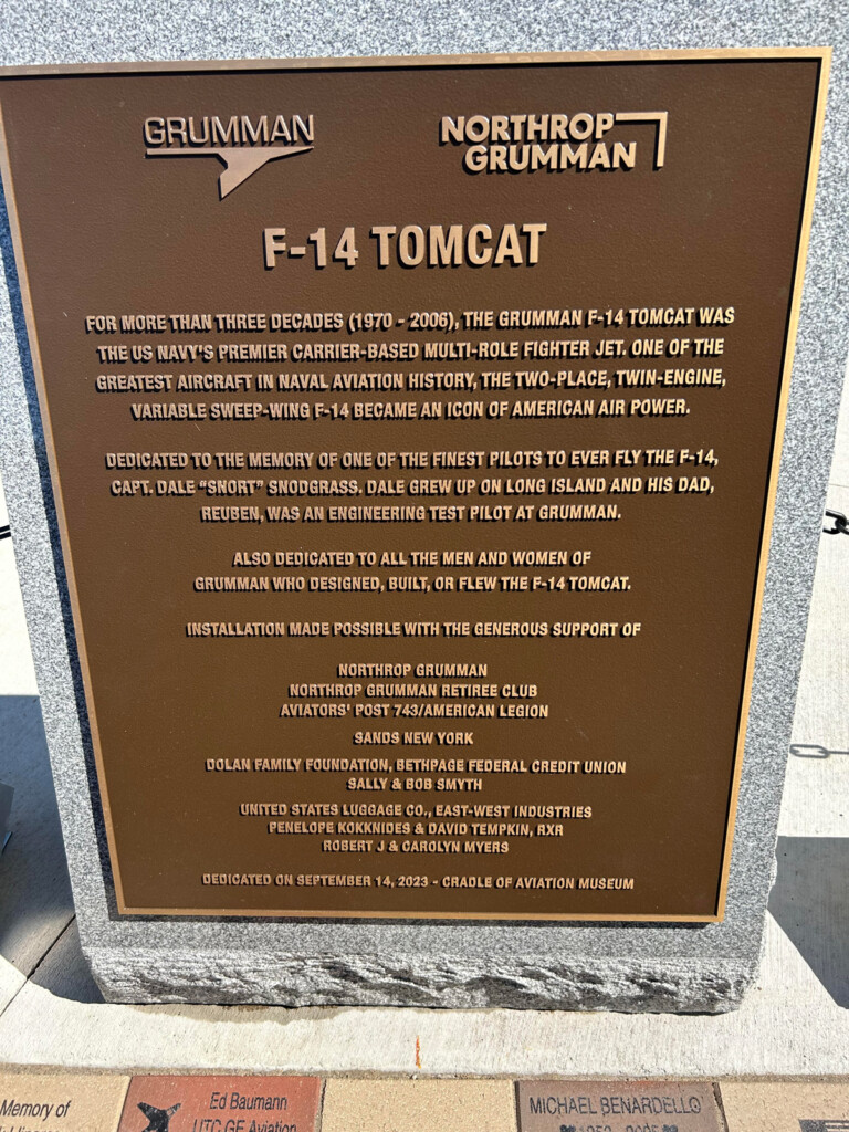 F-14D Tomcat ‘Felix 101’ Comes Home New York Airport bronze Metropolitan Airport News