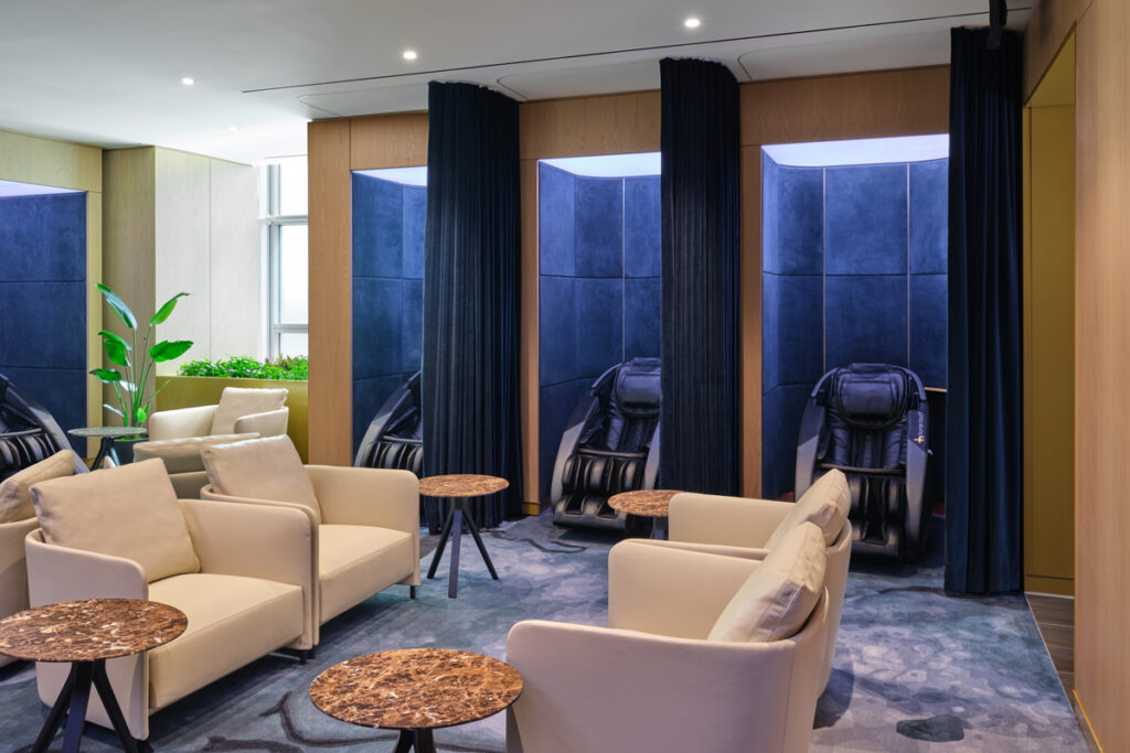 Delta One Lounge at JFK Airport Ushers In a New Era of Premium Airline Travel New York Airport deltaonejfk wellnessroom1 5270 1 Metropolitan Airport News