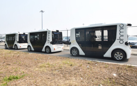PANYNJ Holds First U.S. Airport Demonstration of Three-Vehicle Autonomous Platooning Agency Plans to Expand Testing of Various Autonomous Vehicles at its Airports, Including a Shuttle Van at Newark Liberty International Airport